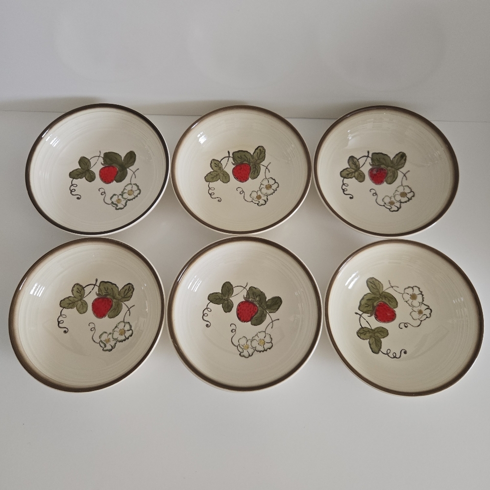 Set Of 6 Metlox Poppy Trail California Strawberry 7 in. Soup/ Salad Bowls - Picture 2 of 5